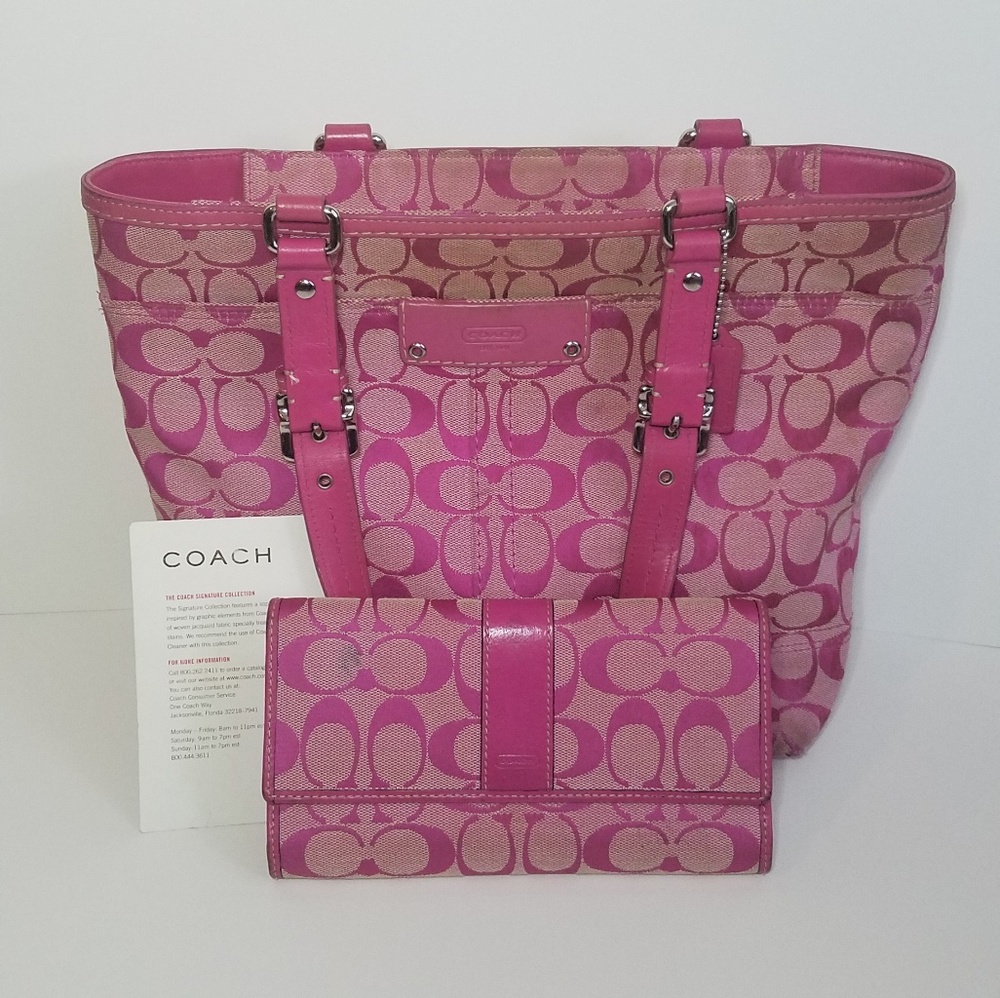 Coach Signature Purse w/ Matching Wallet